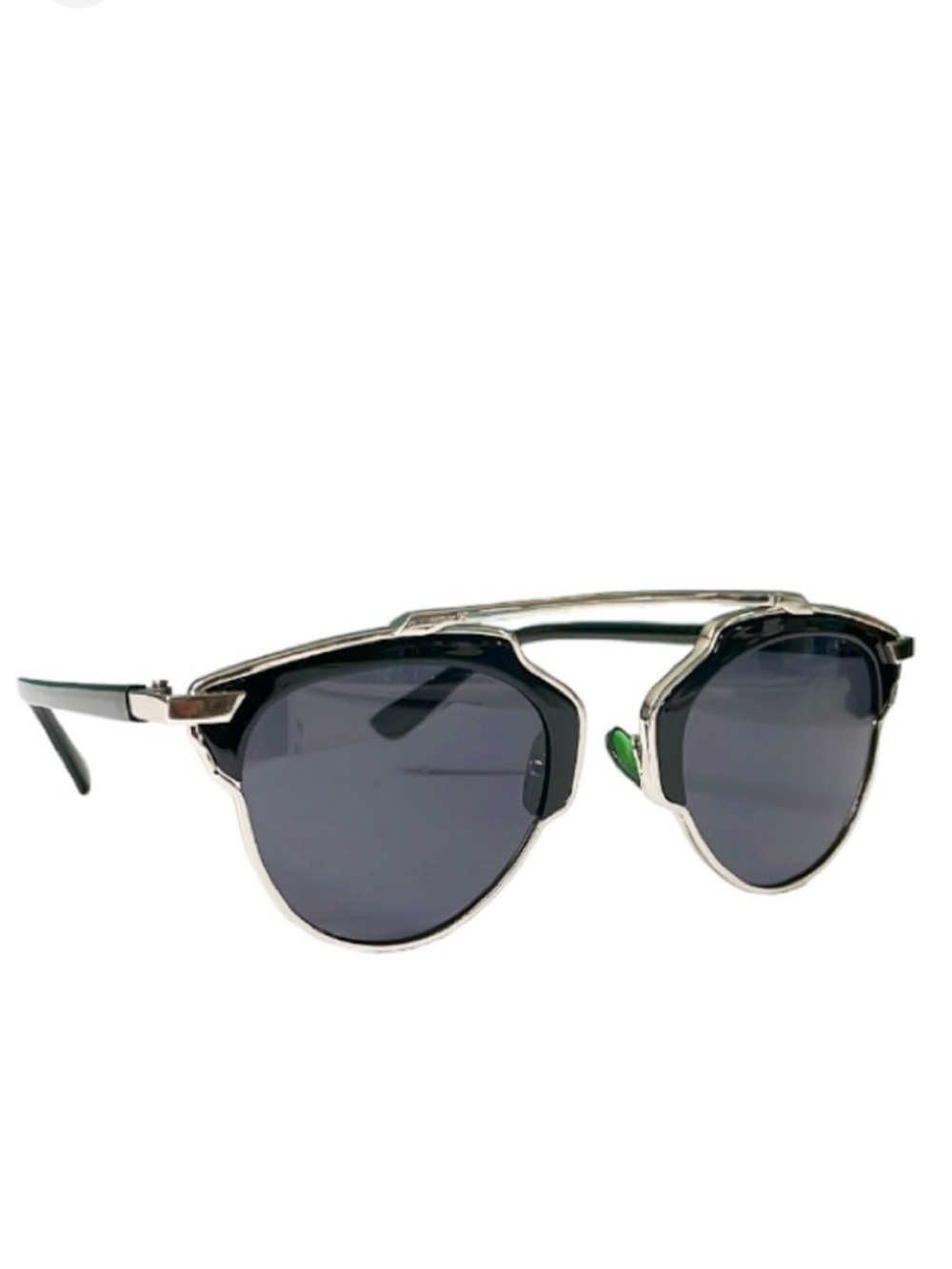 Unbranded black round wire frame women’s sunglasses